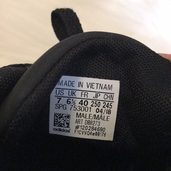 Adidas size 7 - Picture 6 of 12